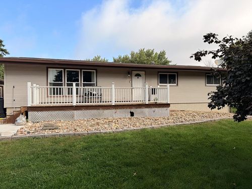 2227 Lakewood Trl, Fort Dodge, IA, 50501-8574 | Card Image