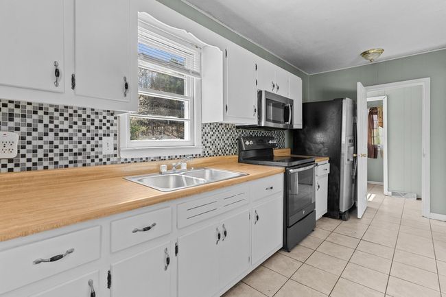 203 Penny Ln, House other with 4 bedrooms, 2 bathrooms and 3 parking in Independence VA | Image 11