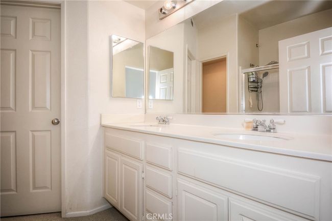 803 Maplewood, Condo with 2 bedrooms, 3 bathrooms and 2 parking in Irvine CA | Image 33