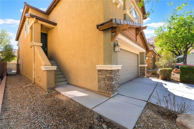 10131 Hollis Mountain Ave, House other with 3 bedrooms, 3 bathrooms and null parking in Las Vegas NV | Image 4