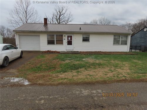 121 Howard St, New Haven, WV, 25265-1161 | Card Image