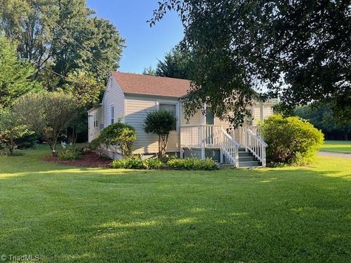 794 Rocky Ford Rd, Reidsville, NC, 27320-8669 | Card Image