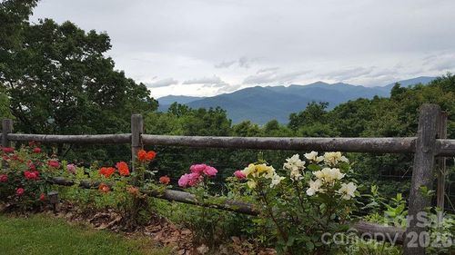 126 Wildflower Cove Dr, Swannanoa, NC, 28778-3727 | Card Image