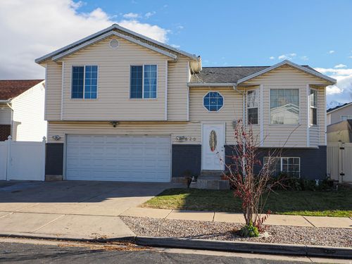 820 S Wildflower Cir, Ogden, UT, 84404-8113 | Card Image
