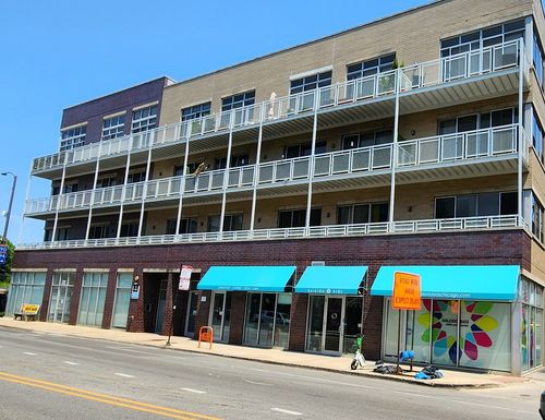 2157 N Damen Ave, Chicago, IL, 60647-6916 | Card Image