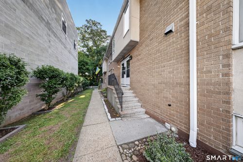 b-26 Highview Ave, Stamford, CT, 06907-1800 | Card Image