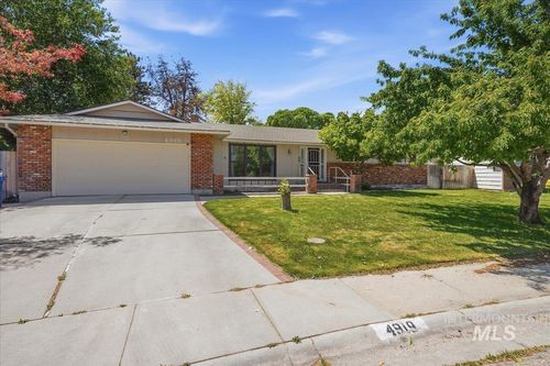 4919 N Burlington Dr, Boise, ID, 83704 | Card Image