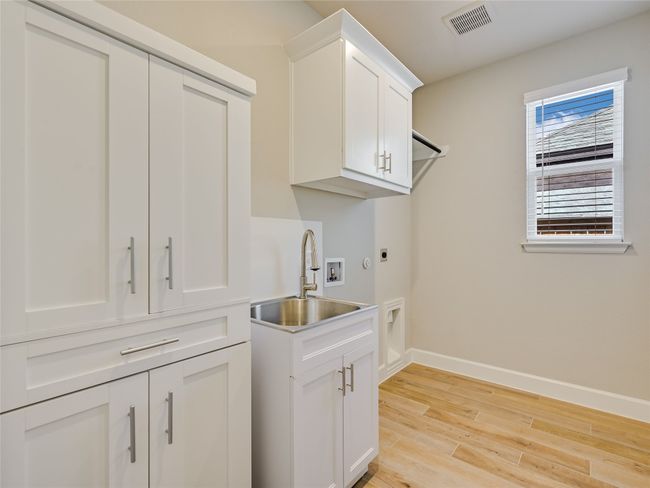 131 Plumbago Loop, House other with 3 bedrooms, 2 bathrooms and 4 parking in Bastrop TX | Image 16