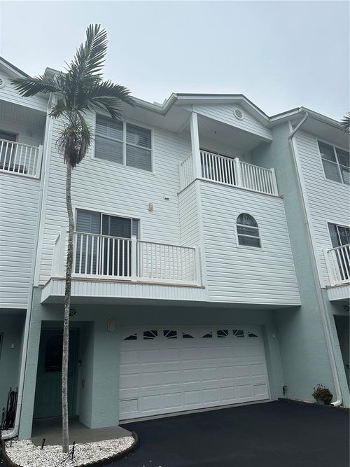 apt-302-19817 Gulf Blvd, INDIAN SHORES, FL, 33785-2396 | Card Image