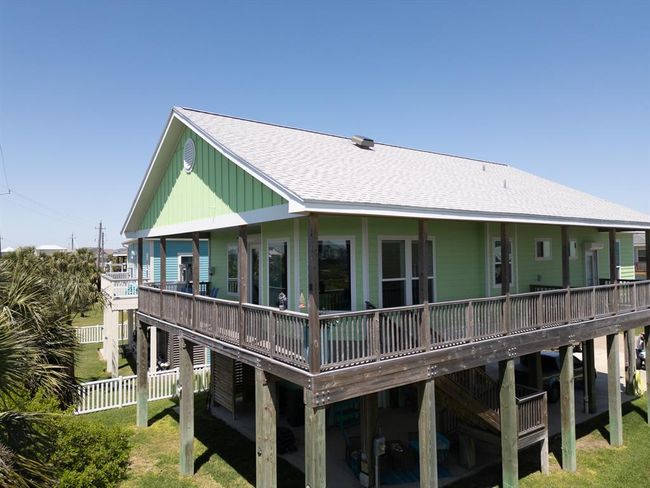 4111 Isla Del Sol, House other with 3 bedrooms, 2 bathrooms and 1 parking in Galveston TX | Image 31