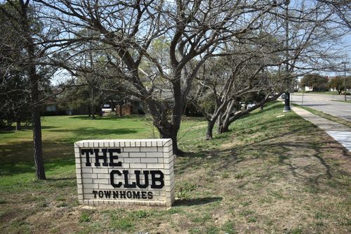 2707 Stonehaven Ct, Irving, TX, 75038-5637 | Card Image