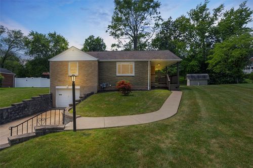 7911 Roderick Dr, Pittsburgh, PA, 15237-2319 | Card Image