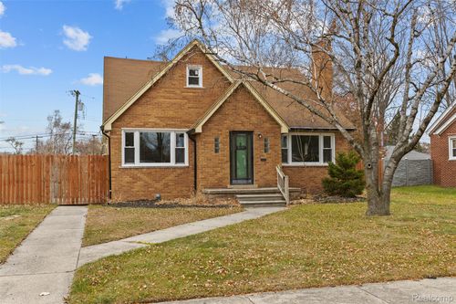 3135 Los Angeles Ave, Warren, MI, 48091-1938 | Card Image