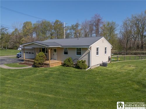 10 Fourth Street, Hanover, NY, 14062 | Card Image