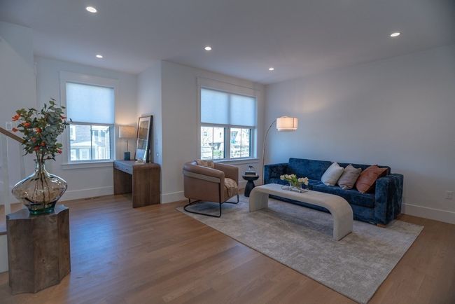 3 - 3 Potter St, Condo with 4 bedrooms, 5 bathrooms and 2 parking in Newton MA | Image 4