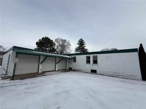 490 Mill St, Kitchener, ON, N2G2Y6 | Card Image