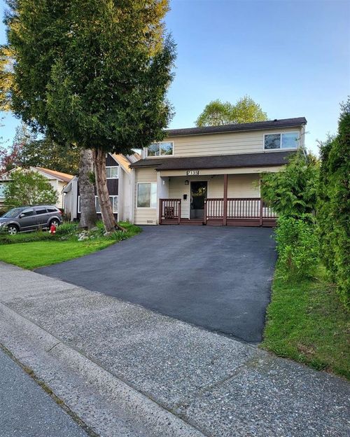 7135 129a St, Surrey, BC, V3W6T4 | Card Image