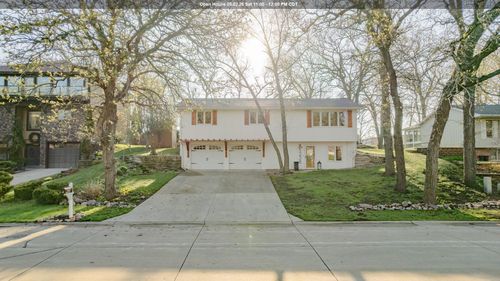 1238 Summer Circle Dr, Okoboji, IA, 51355-5033 | Card Image