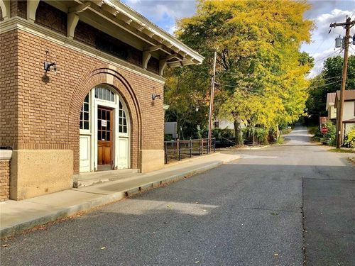 16 Orchard Dr, Rhinecliff, NY, 12574-7012 | Card Image