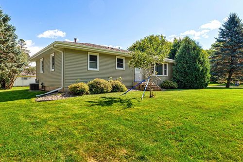 1406 Albers Path, Faribault, MN, 55021-7004 | Card Image