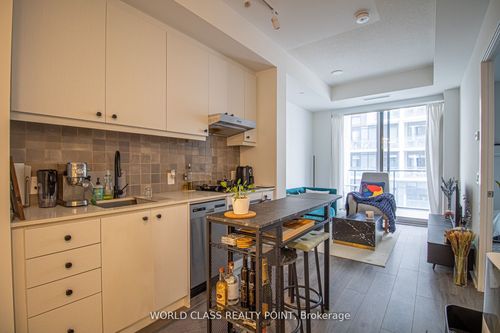 711-9 Tecumseth St, Toronto, ON, M5V0S5 | Card Image