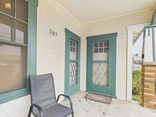 703 E Main St, Fredericksburg, TX, 78624-4814 | Card Image