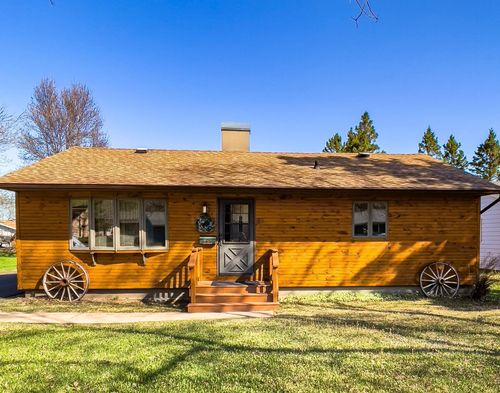 110 Hays Cir, Silver Bay, MN, 55614-1200 | Card Image