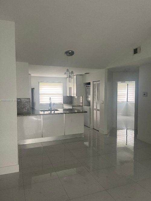 301-10121 W Sunrise Blvd, Plantation, FL, 33322-5672 | Card Image
