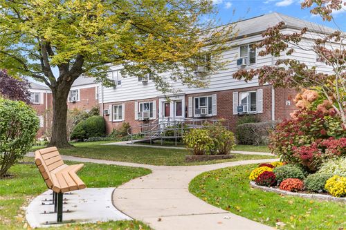 upper-225-08 88th Avenue, New York, NY, 11429 | Card Image