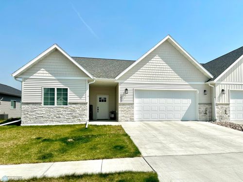 7022 67th St S, Horace, ND, 58047-9571 | Card Image