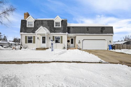 1400 Wexford Dr/ 1020 S Division Street, WAUNAKEE, WI, 53597 | Card Image