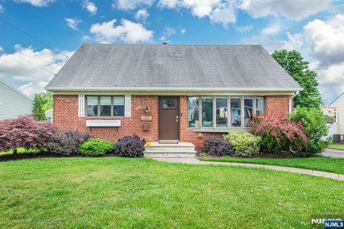 5 Doherty Dr, Clifton, NJ, 07013-3307 | Card Image