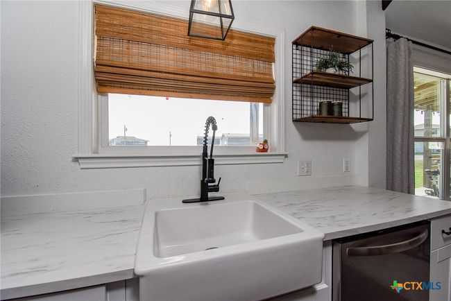 2749 Bayshore Dr, House other with 3 bedrooms, 3 bathrooms and null parking in Palacios TX | Image 20