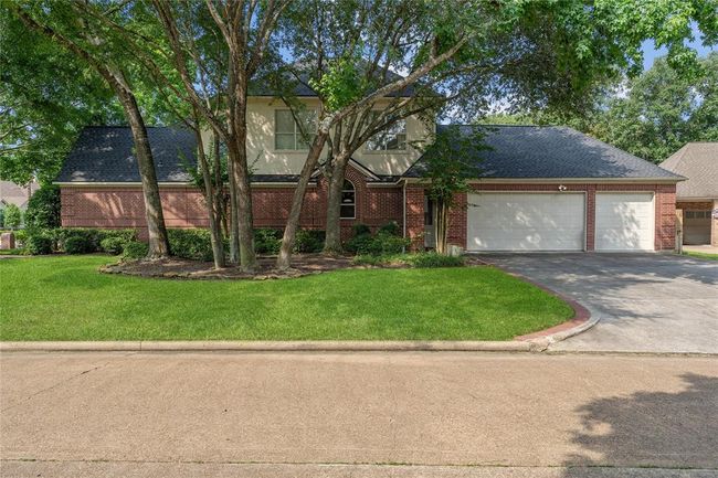 8802 Kennet Valley Rd, House other with 4 bedrooms, 4 bathrooms and 3 parking in Spring TX | Image 6