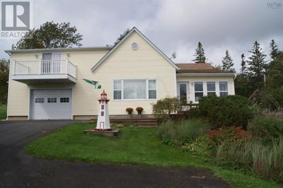 1011 Highway 205, House other with 3 bedrooms, 2 bathrooms and null parking in Baddeck Bay NS | Image 1