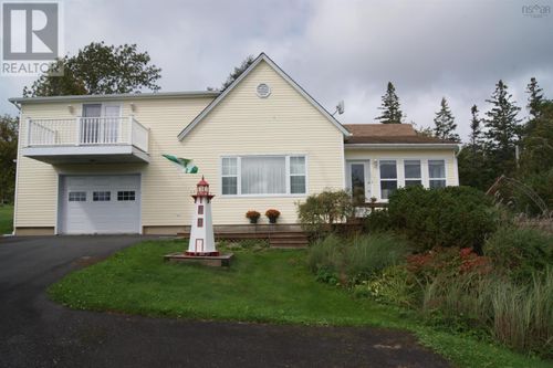 1011 Highway 205, Baddeck Bay, NS, B0E1B0 | Card Image