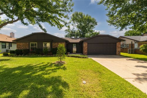 6528 Sherri Ln, North Richland Hills, TX, 76182-4128 | Card Image