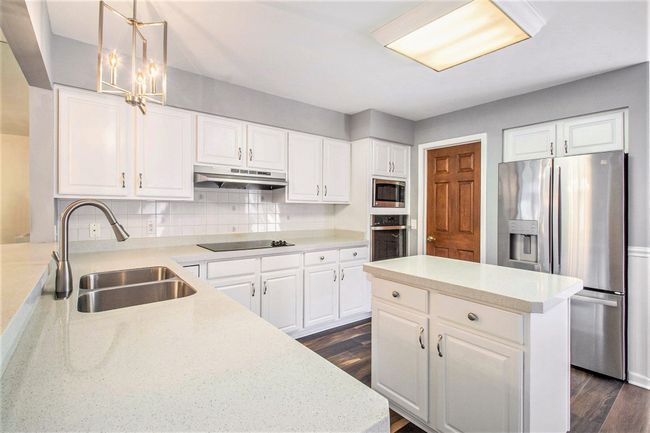 4592 Glen Eagles Dr, Condo with 4 bedrooms, 4 bathrooms and null parking in Brighton MI | Image 7