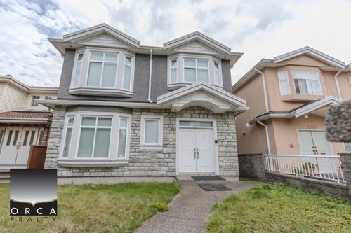 2572 E 2nd Avenue, Vancouver, BC, V5M1C6 | Card Image