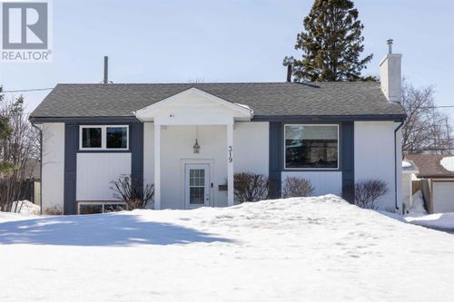 319 Ford St N, Thunder Bay, ON, P7C4L6 | Card Image