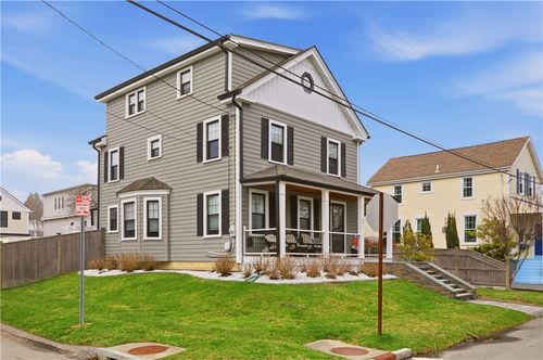 23 Clinton St, Newport, RI, 02840-3905 | Card Image