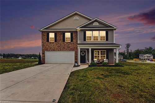 233 Culloden Dr, Mocksville, NC, 27028-4885 | Card Image