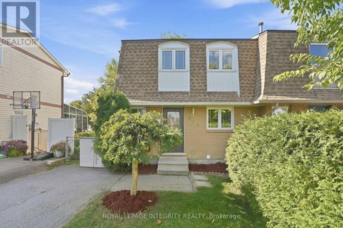 909 Lawnsberry Dr, Orleans, ON, K1E1Y2 | Card Image