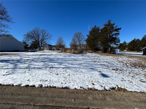 28 Westwood Dr, Salem, MO, 65560-2475 | Card Image