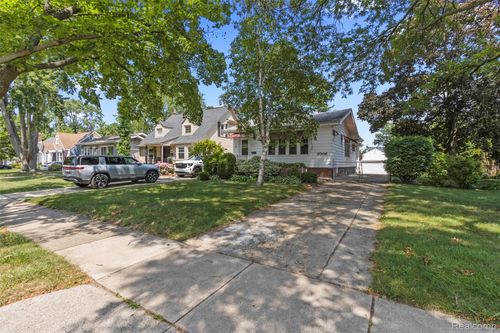 2006 N Connecticut Ave, Royal Oak, MI, 48073-4280 | Card Image