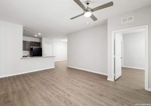 10103-13411 Fm812, Del Valle, TX, 78617 | Card Image