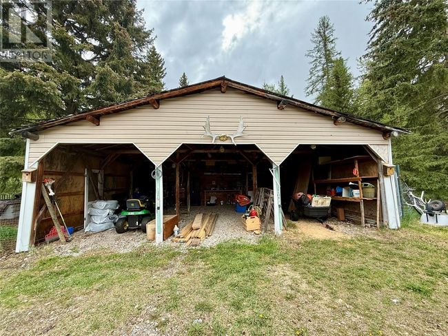 5888 Lazy Lake Rd, Home with 4 bedrooms, 2 bathrooms and null parking in Wasa BC | Image 30