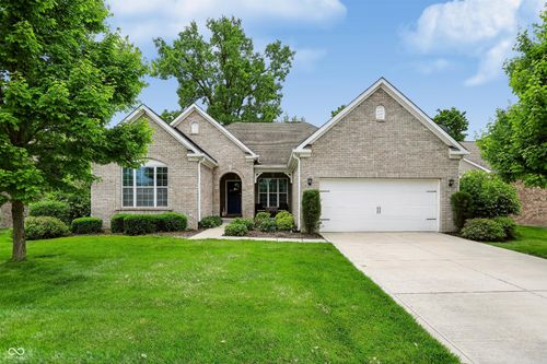 7161 W Mayer Dr, Greenfield, IN, 46140-7219 | Card Image