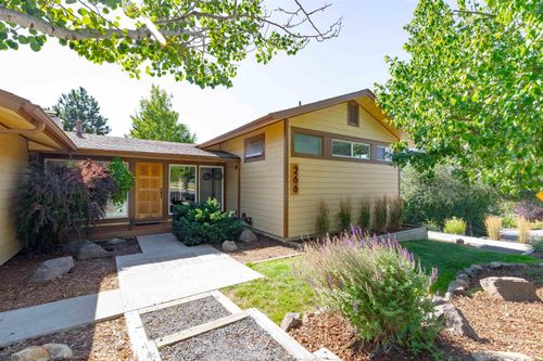 266 Circle Dr, Moscow, ID, 83843-2137 | Card Image
