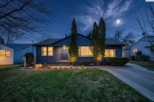 1913 W 2nd Ave, Kennewick, WA, 99336-3249 | Card Image